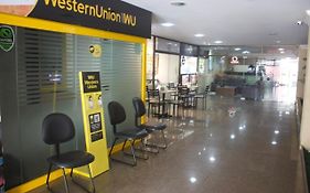 Lindo Apartamento Com Piscina A 100M Do Mar